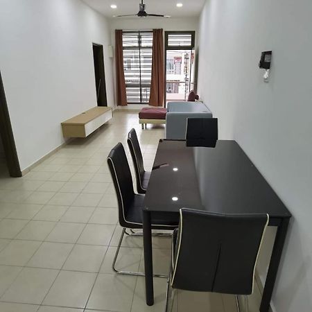 Infinity Homestay Bandar Cemerlang Ulu Tiram Exteriér fotografie